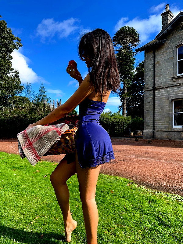 vanessa.rhd instagram image archive image