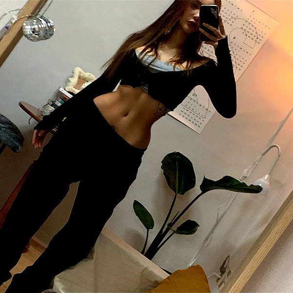 Archived image from @heroineseen on Instagram