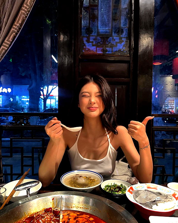 ll.lu1s instagram image archive image