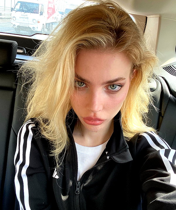 anya4everr instagram image archive image