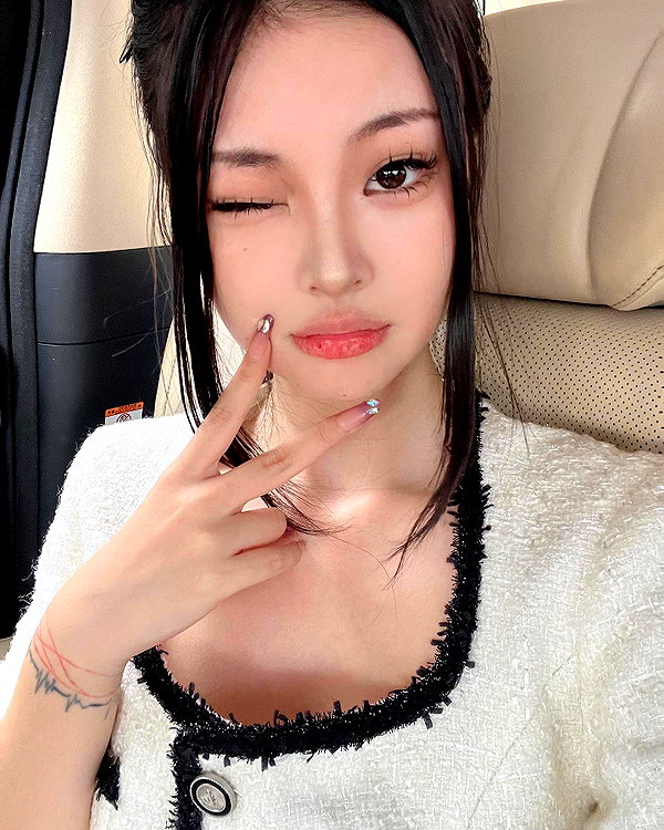 ll.lu1s instagram image archive image