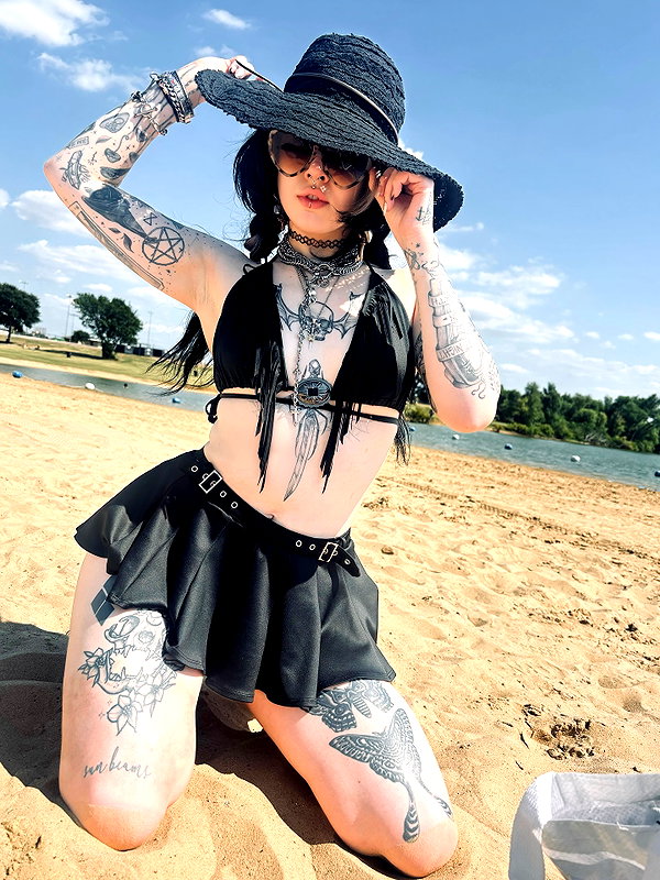 yeahimcaroline instagram image archive image