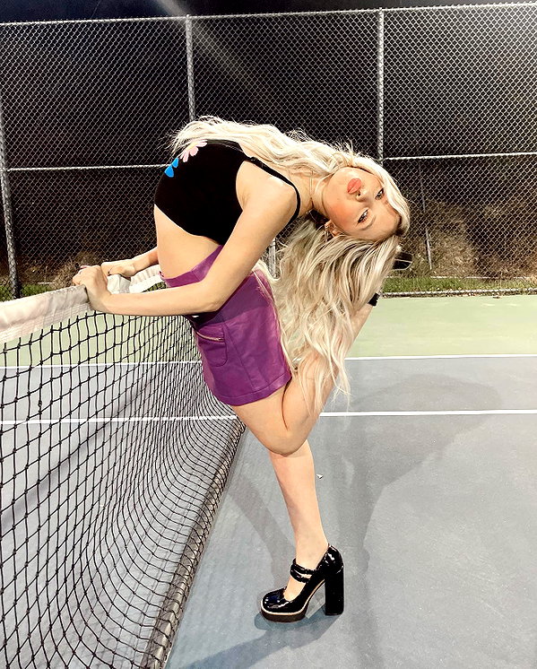 ellianawalmsley instagram image archive image
