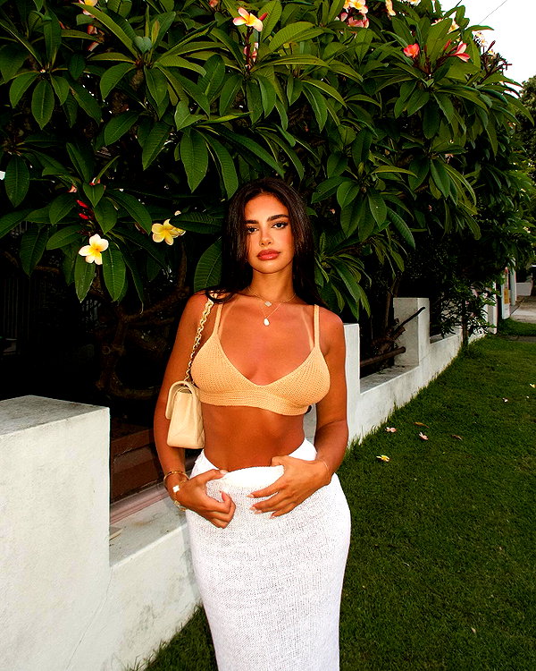 godbless_jess instagram image archive image