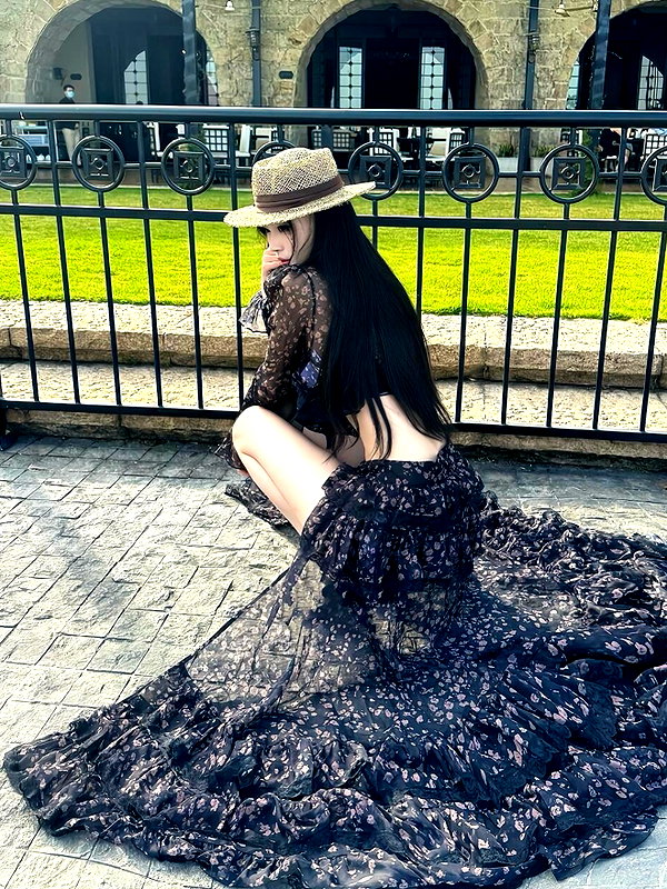 lyhythuedoxinh instagram image archive image