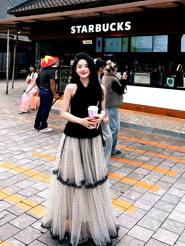 lyhythuedoxinh instagram image archive image