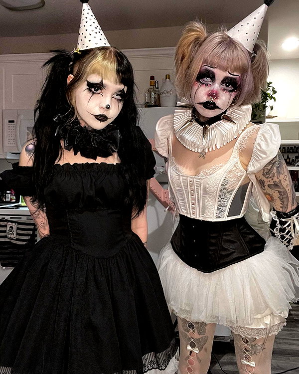 yeahimcaroline instagram image archive image