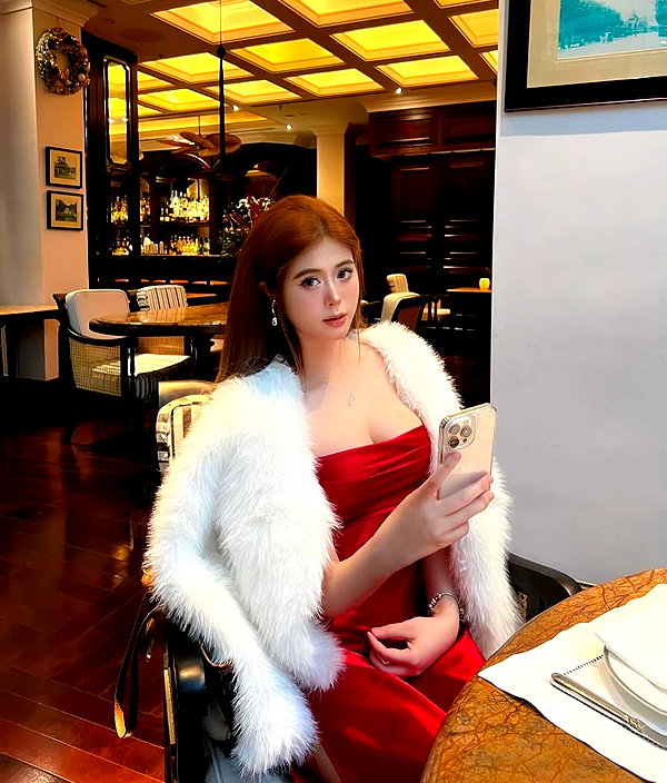 lyhythuedoxinh instagram image archive image