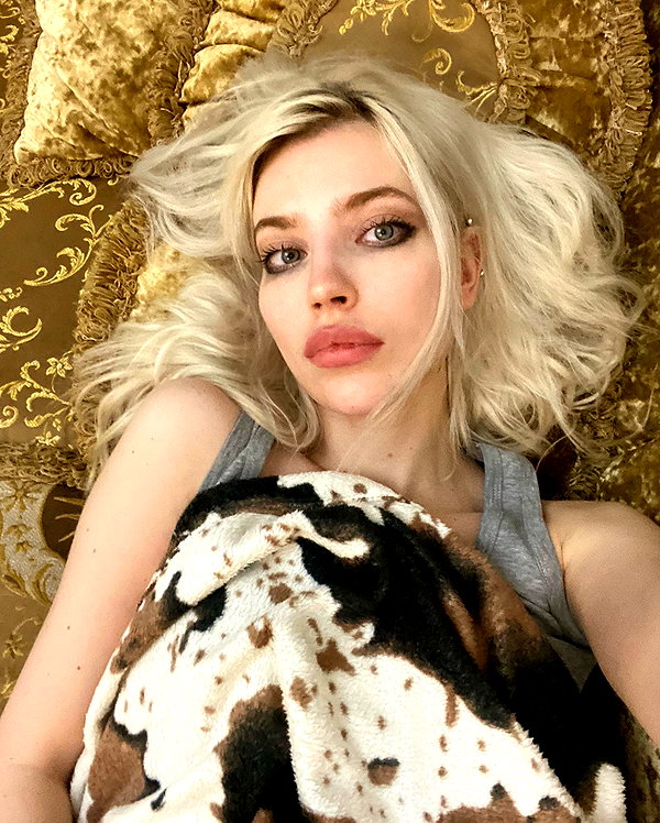 anya4everr instagram image archive image