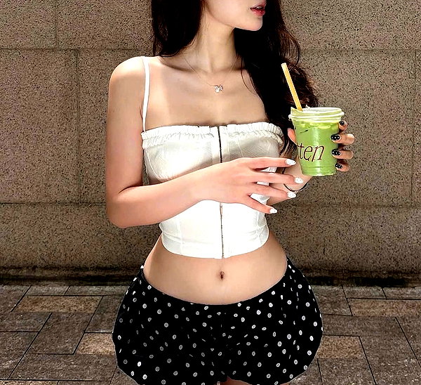 lyhythuedoxinh instagram image archive image