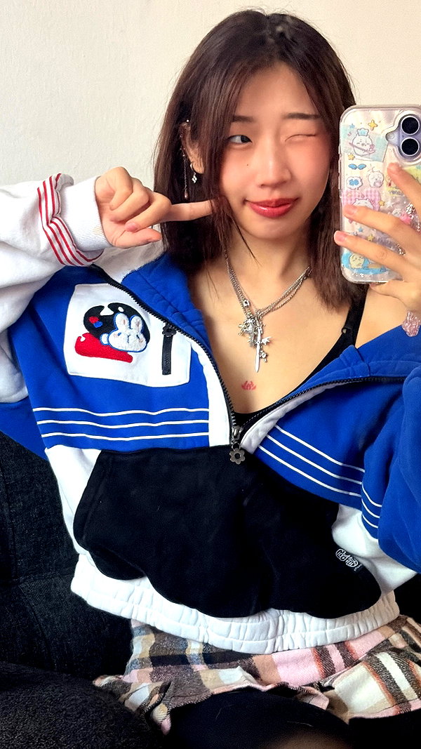 yinsdere instagram image archive image