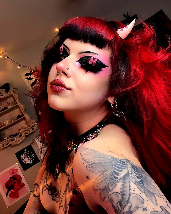 yeahimcaroline instagram image archive image