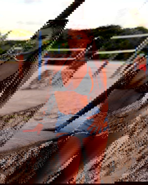 itshayleydavies itshayleydavies archive image