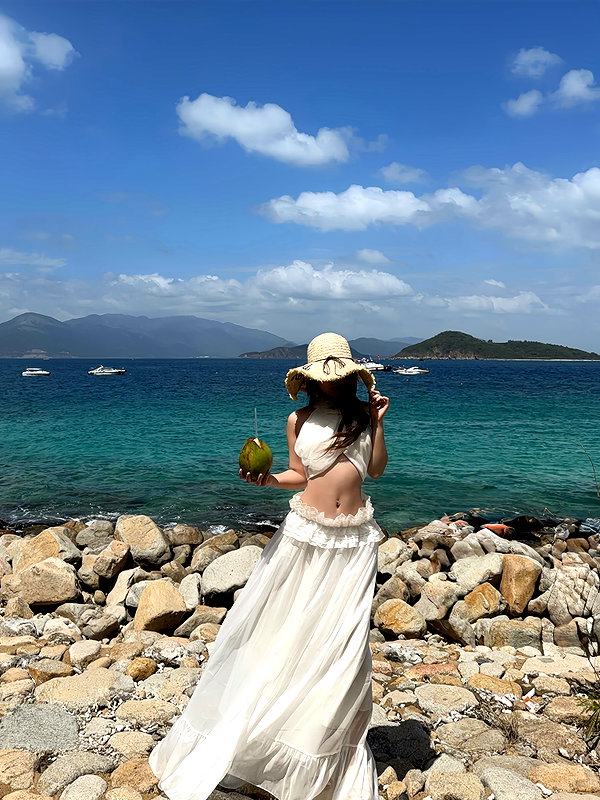 lyhythuedoxinh instagram image archive image