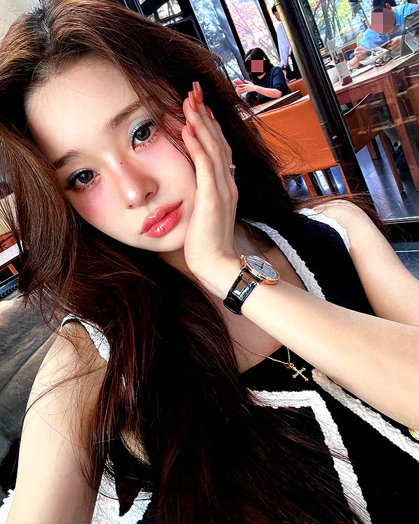 dear.zia instagram image archive image
