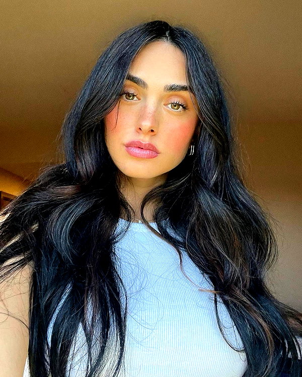 baddiesessence instagram image archive image