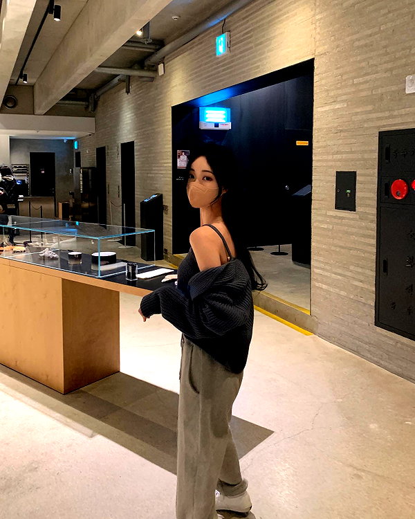 daxbin instagram image archive image