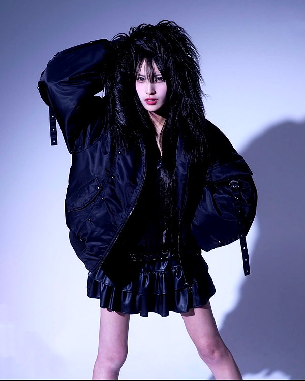 yamikumo_leisa instagram image archive image