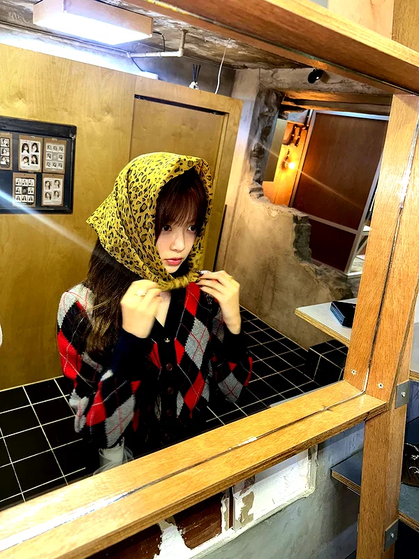 hhh.e_c.v instagram image archive image