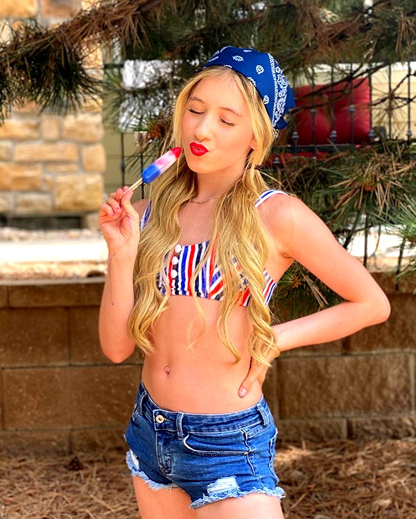 ellianawalmsley instagram image archive image