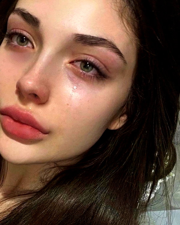 baddiesessence instagram image archive image