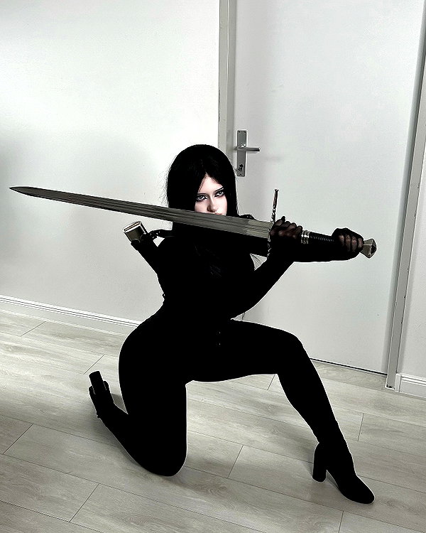 andasrose instagram image archive image