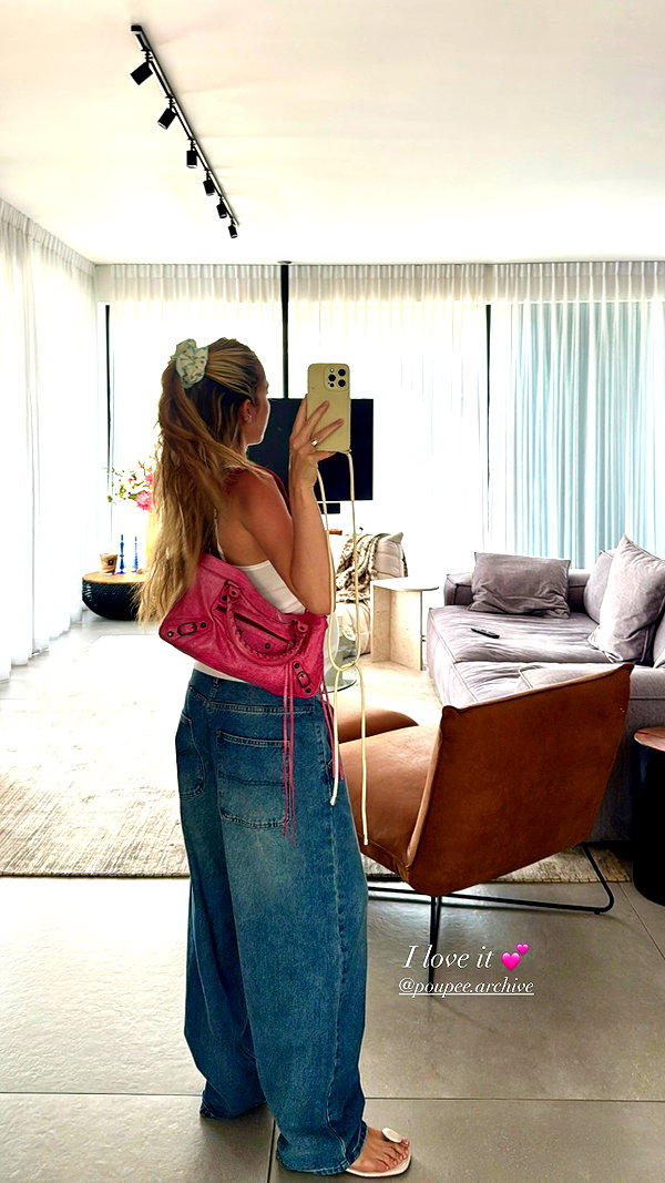annezivi instagram image archive image
