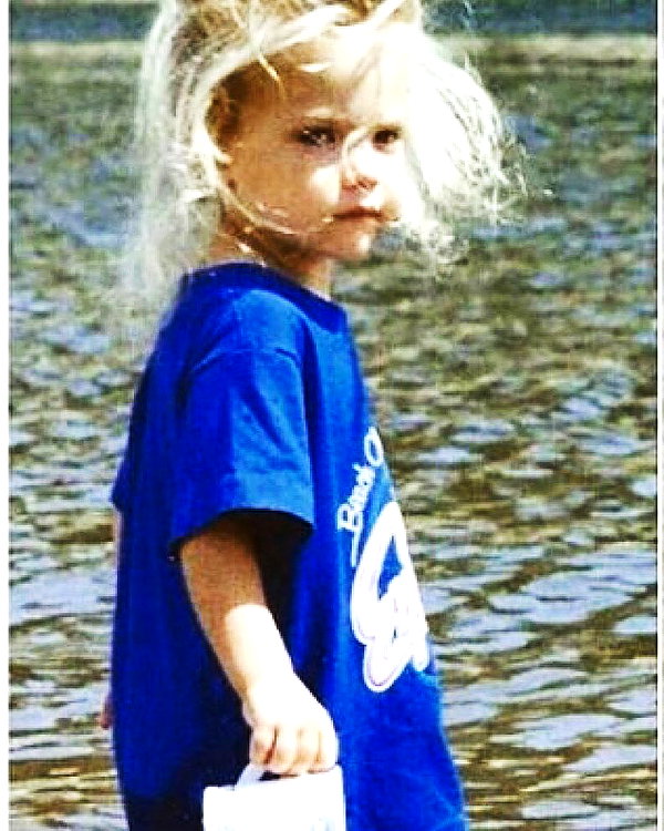 ashleybenson instagram image archive image