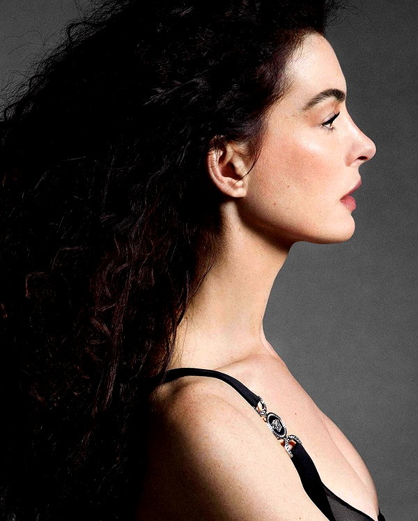 annehathaway instagram image archive image