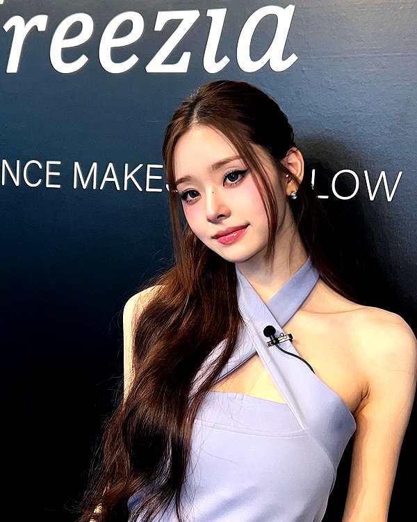 dear.zia instagram image archive image
