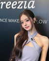 dear.zia Altpins Profile Picture