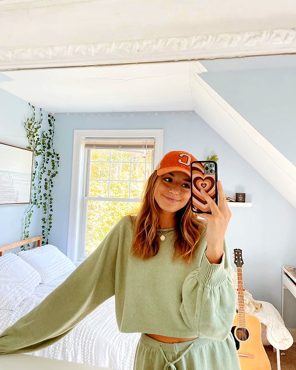 sadieemckennaa instagram image archive image