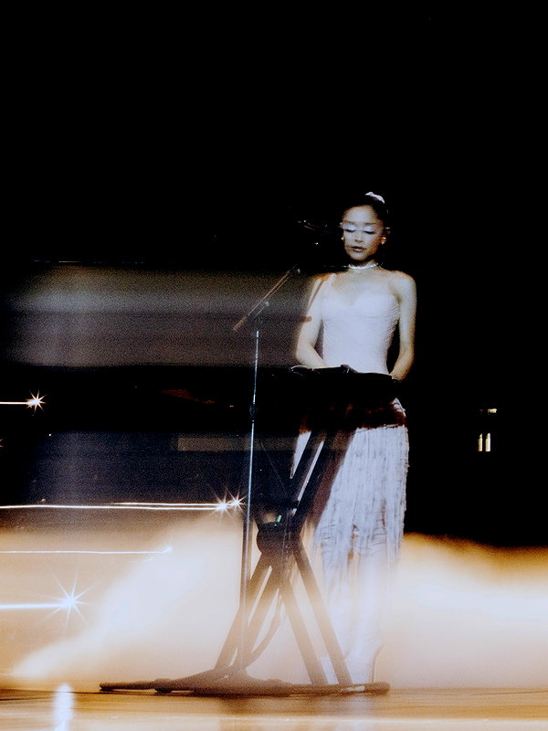 arianagrande instagram image archive image