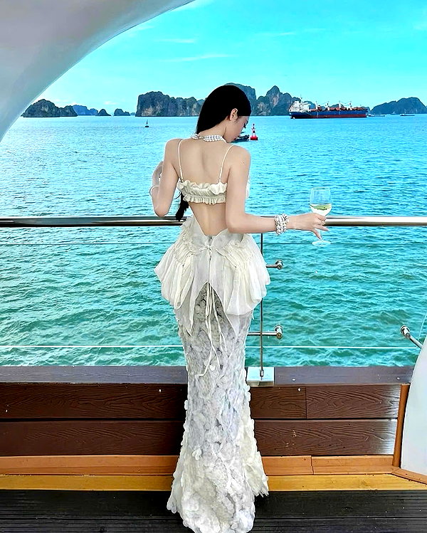 lyhythuedoxinh instagram image archive image