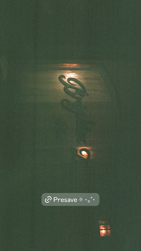 arianagrande instagram image archive image