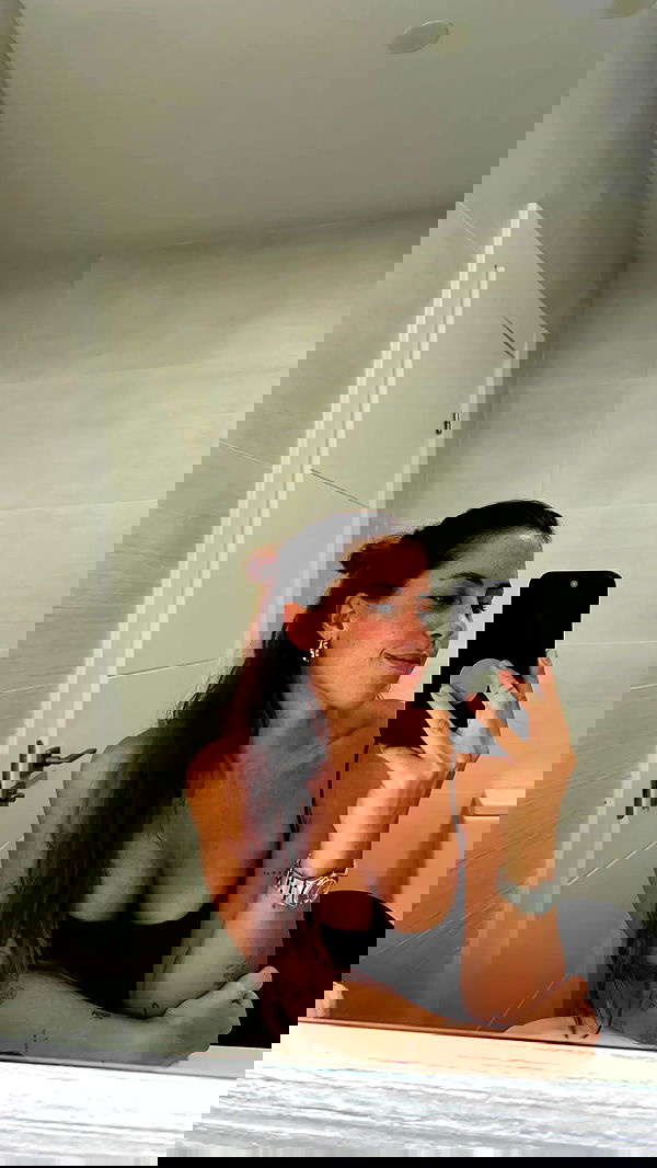 rebeccaschez rebeccaschez archive image