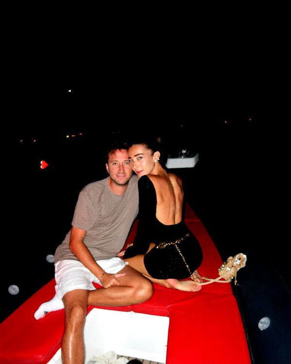 annezivi instagram image archive image