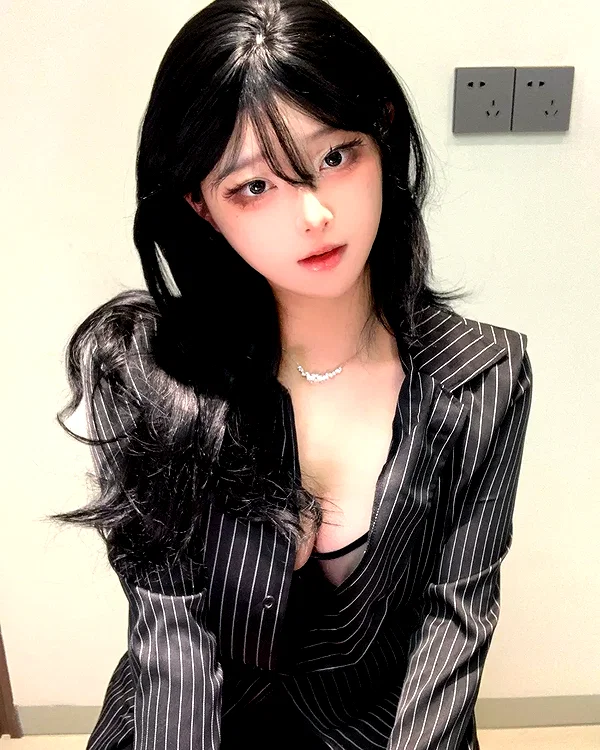 yingyinng_ instagram image archive image