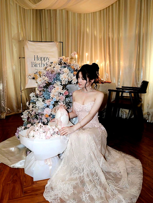 lyhythuedoxinh instagram image archive image