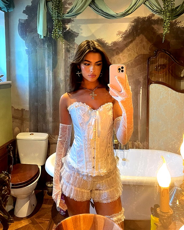 oliviaphillipps instagram image archive image
