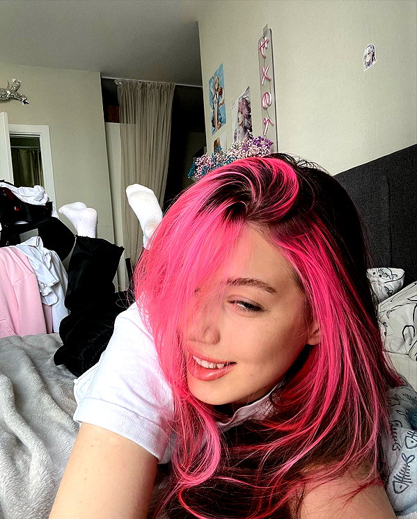 anna.utka22 instagram image archive image