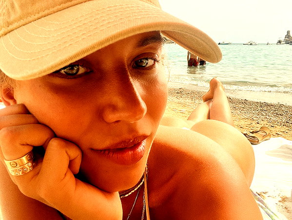 pia__kim instagram image archive image