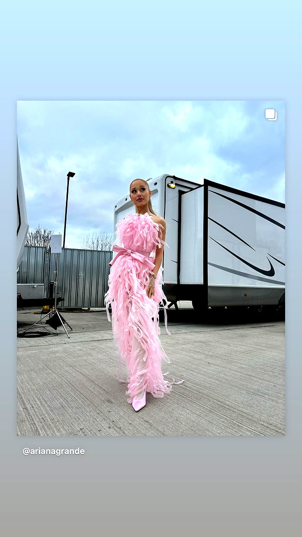 arianagrande instagram image archive image