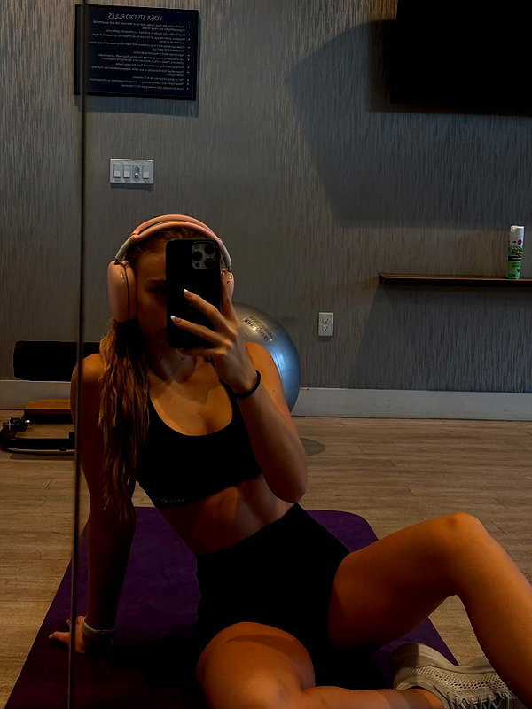 kyla.doddsss instagram image archive image
