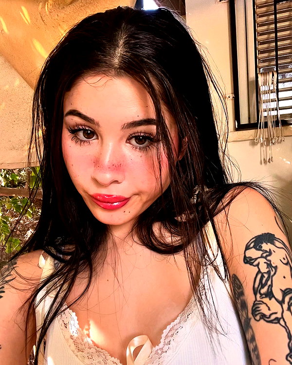 evasela__ instagram image archive image