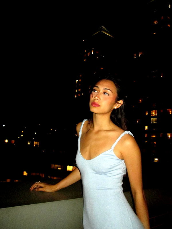 cait.knight instagram image archive image