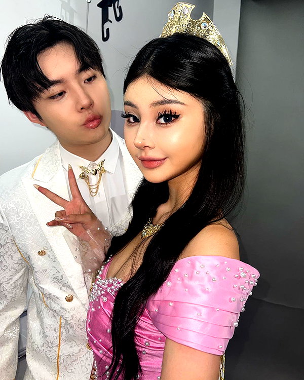 ll.lu1s instagram image archive image