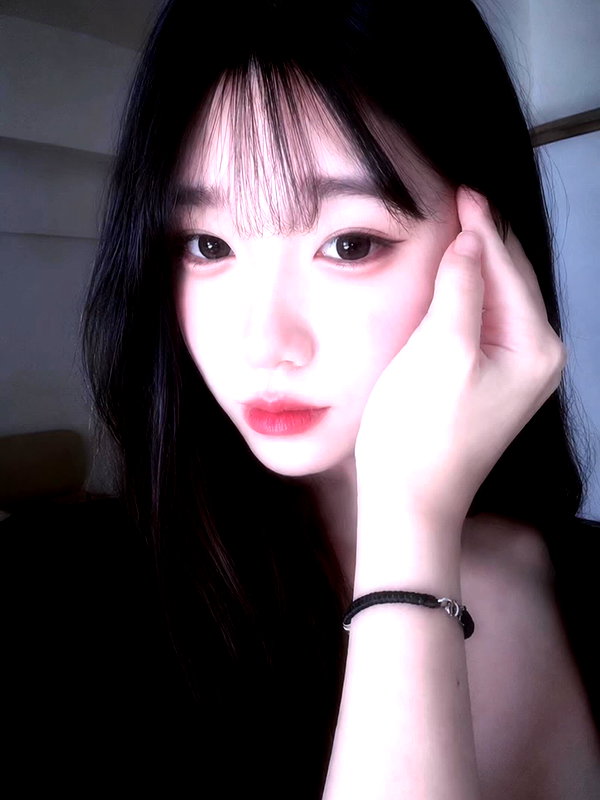 roure.yun instagram image archive image