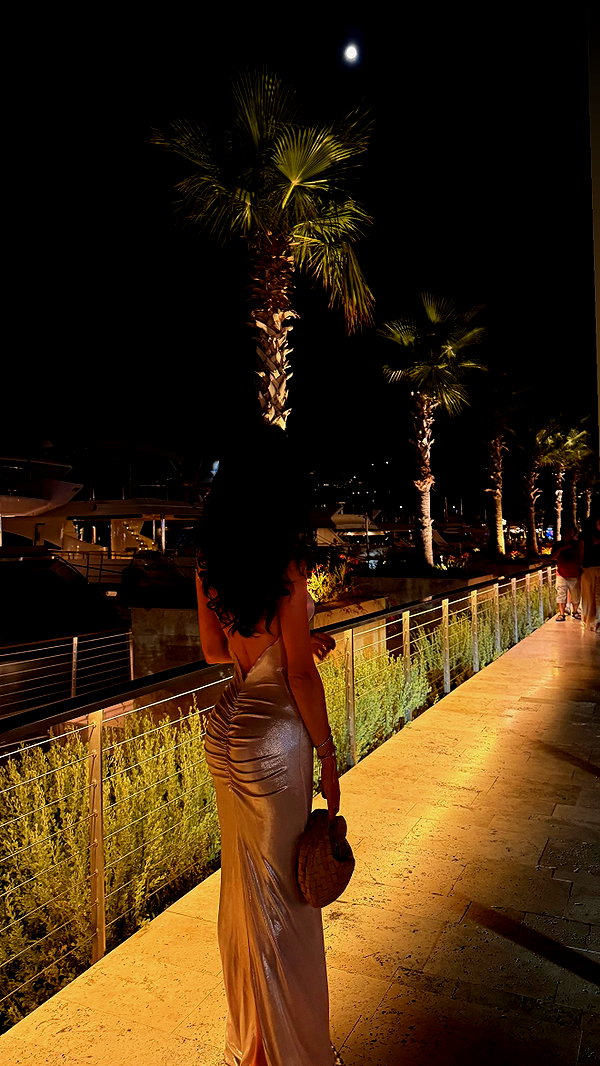 naivems_ instagram image archive image