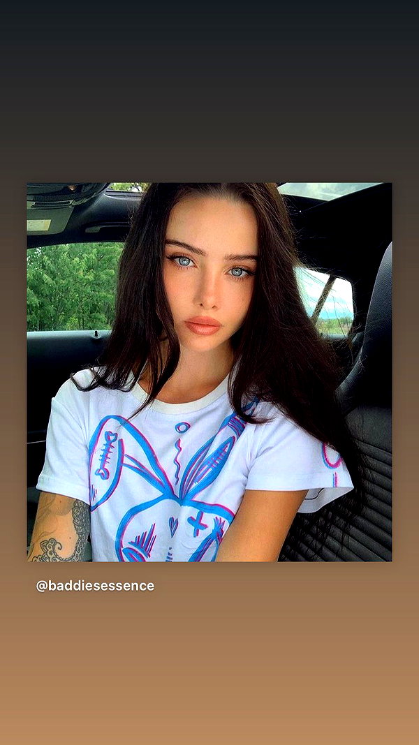 baddiesessence instagram image archive image